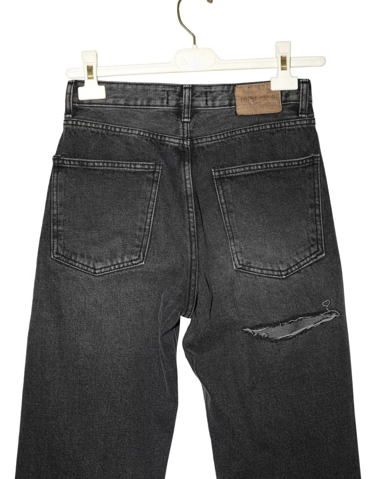 【PAPERMOON 페이퍼 문】SS / Back Split Detail Washed Black Straight Denim Jeans