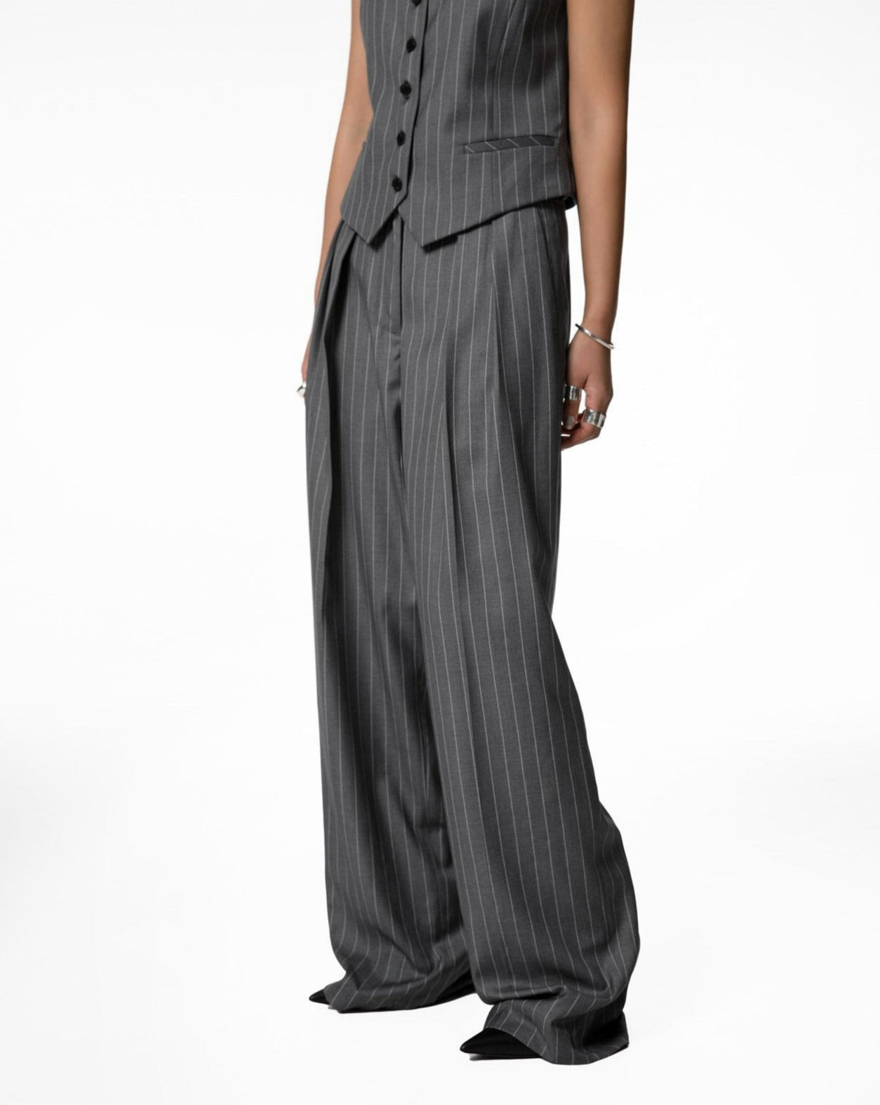 【PAPERMOON 페이퍼 문】SS / Wide Pin Stripe Set up Suit Pleated Trousers