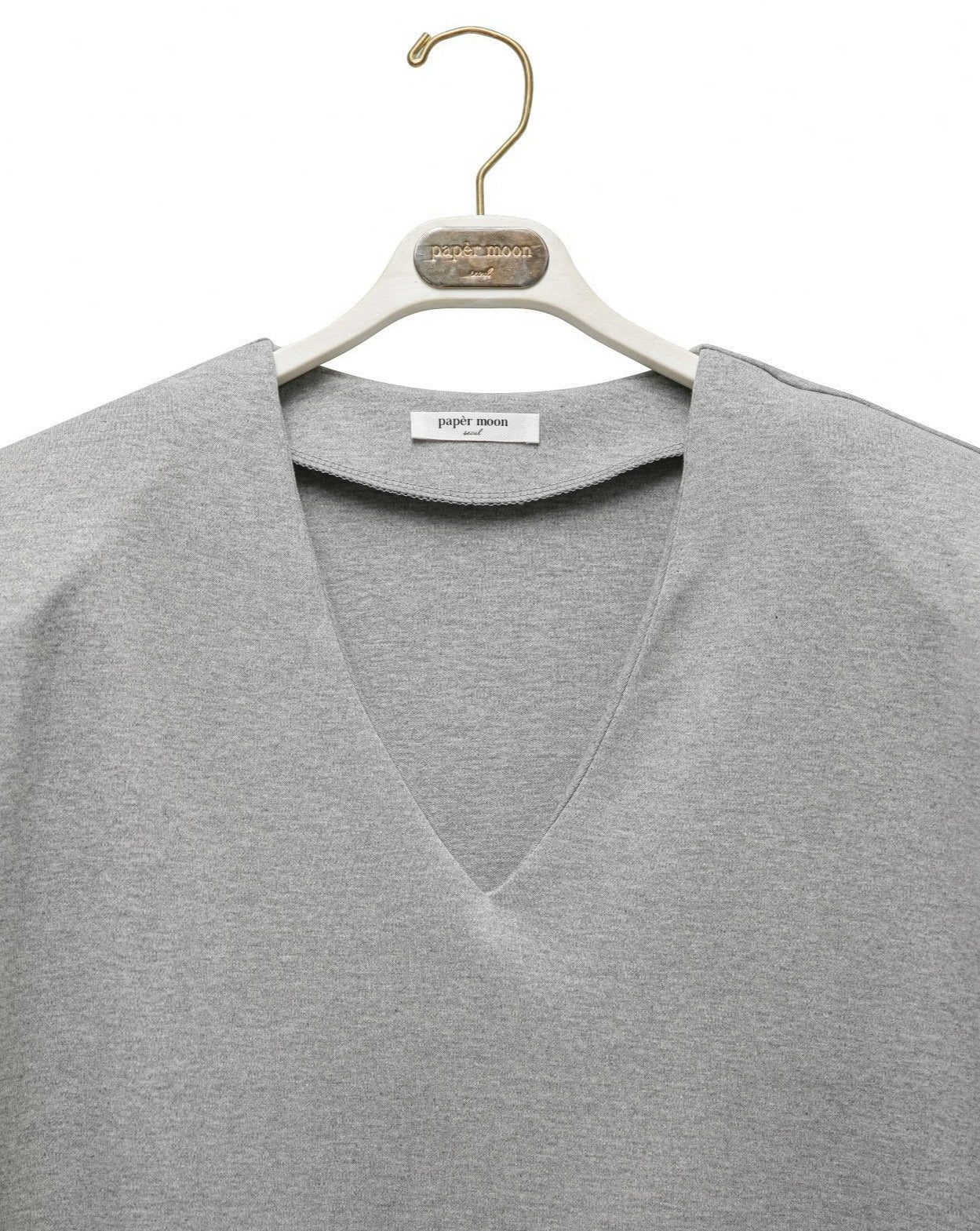 【PAPERMOON 페이퍼 문】SS / Maxi Shoulder Padded Deep V - Neck T - Shirt