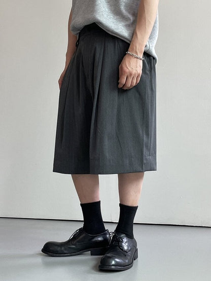 Stripe Banding Two-Tuck Shorts