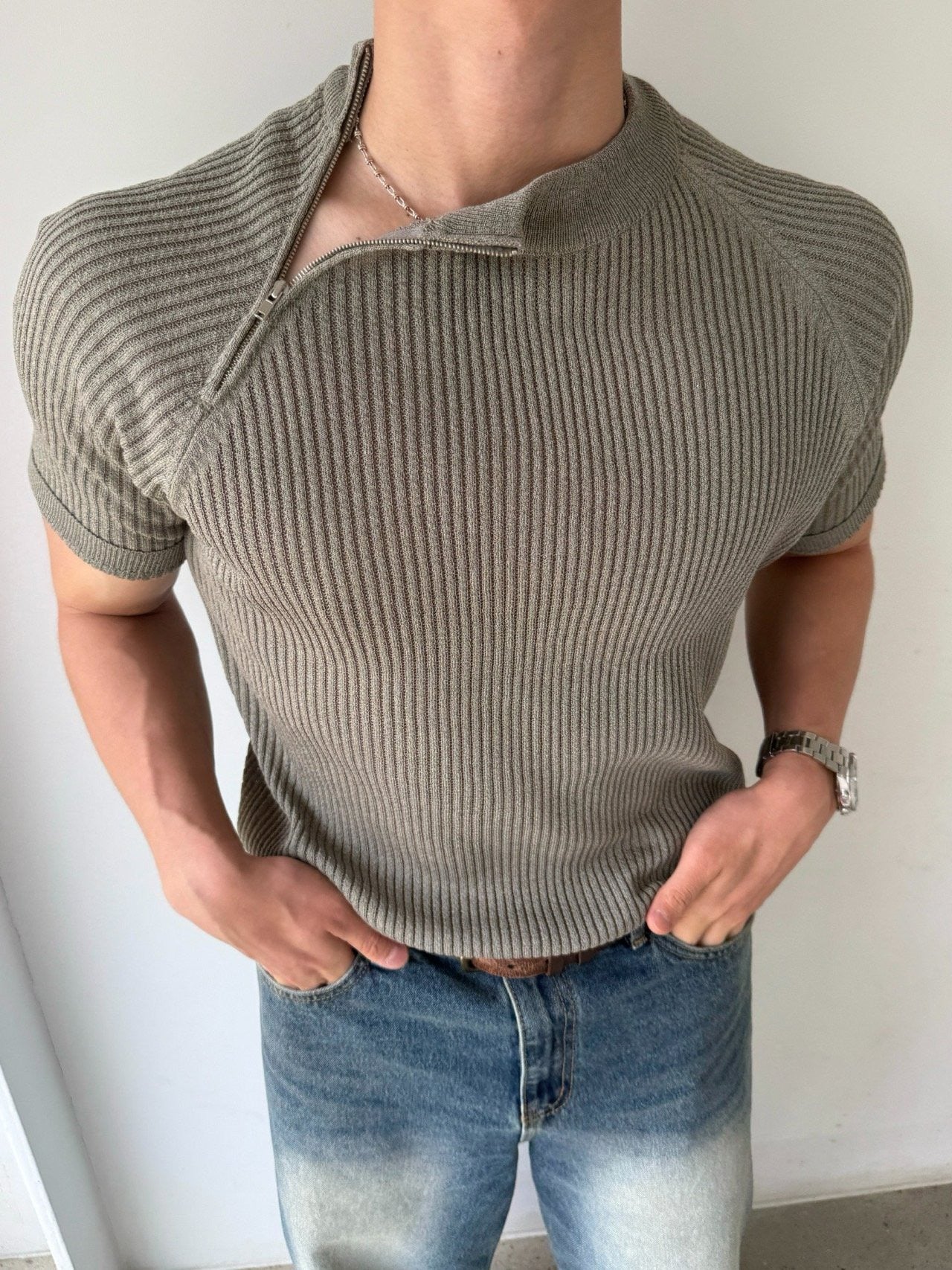 Vogue Diagonal Zip Linen Knit