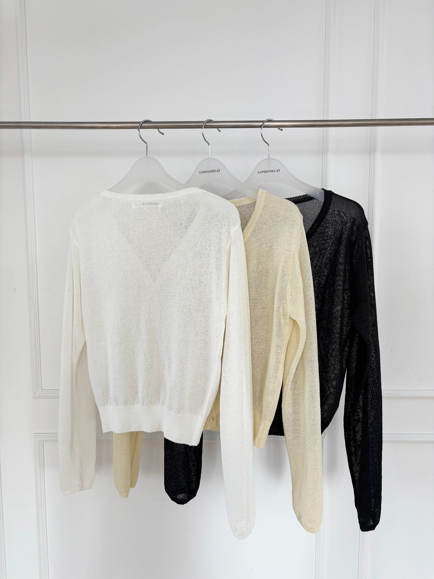 [A MA:DE 2026SS] Silhouette Blouse (2color)