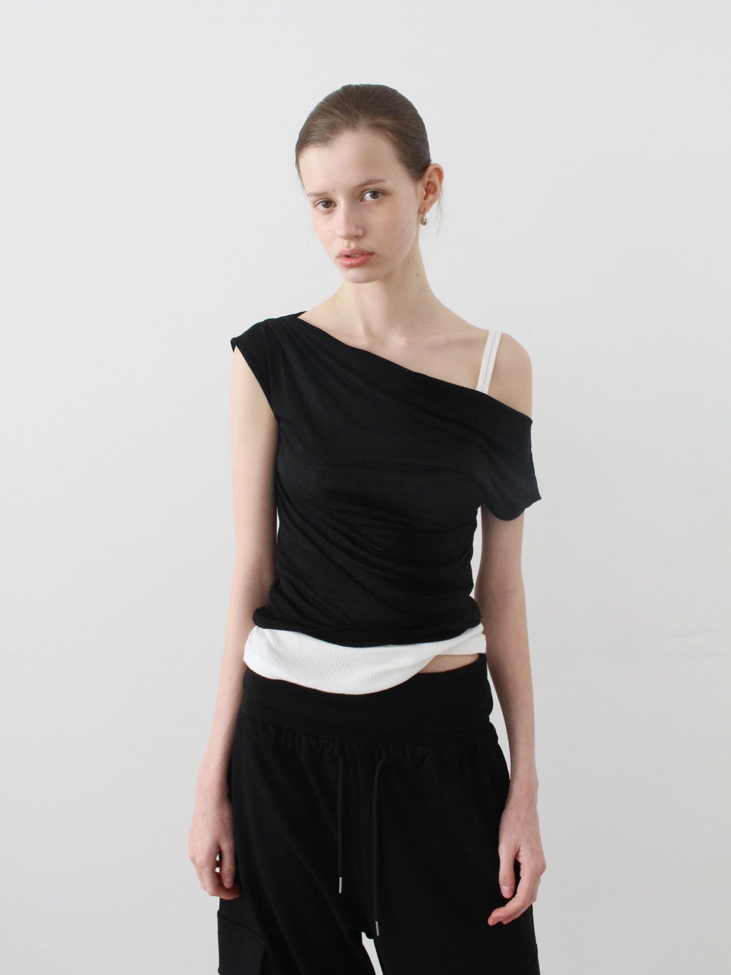 [A MA:DE 2026SS] Silhouette Blouse (2color)