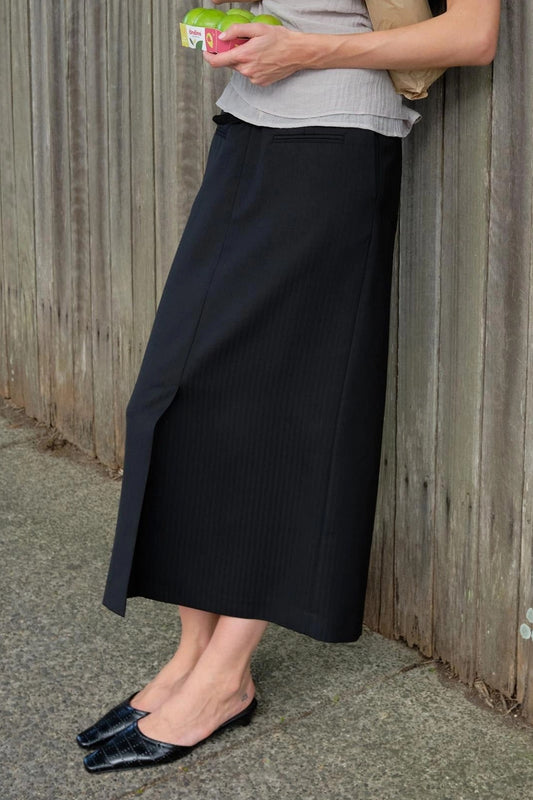 [A MA:DE 2026SS] Silhouette Blouse (2color)