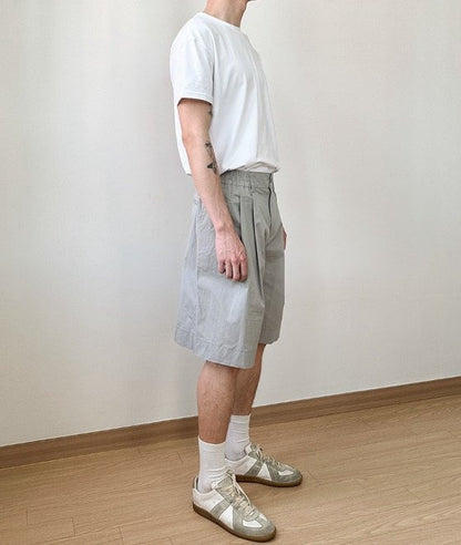 Creed Banding Two-Tuck Half Pants