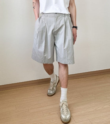Creed Banding Two-Tuck Half Pants