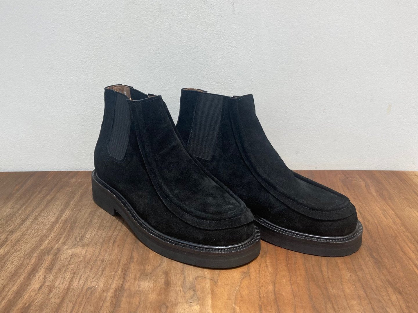 Yas Italian Suede Chelsea Boots