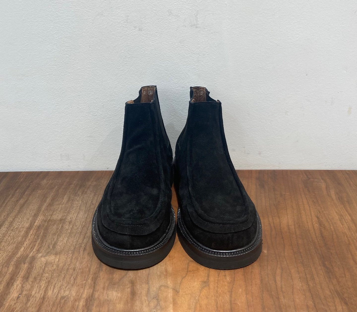 Yas Italian Suede Chelsea Boots