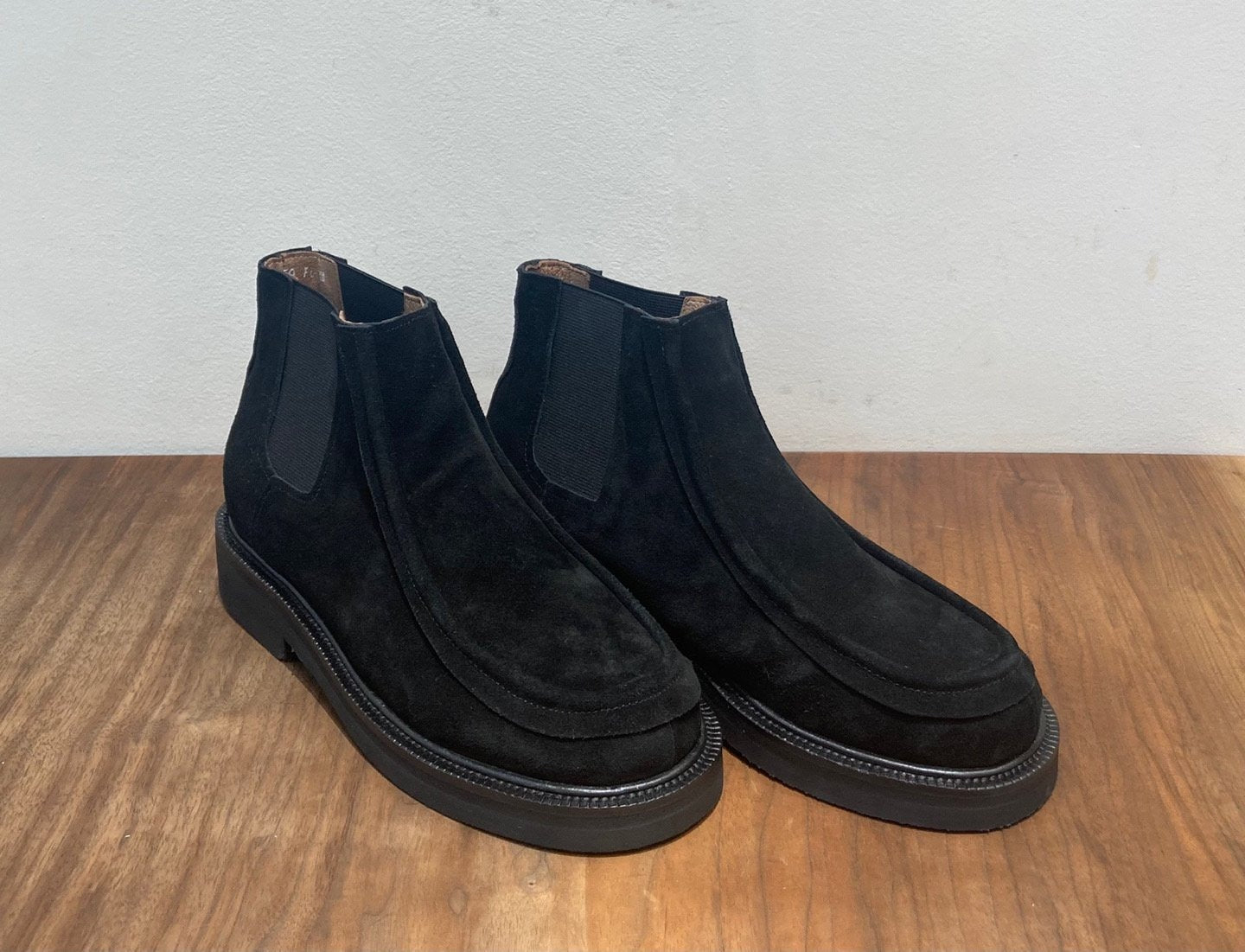 Yas Italian Suede Chelsea Boots