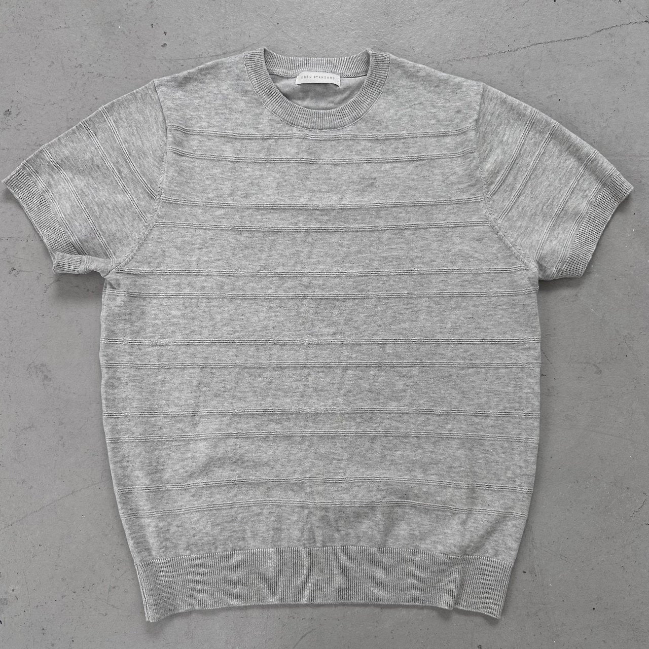 Emboss Line Half Sleeve Knit