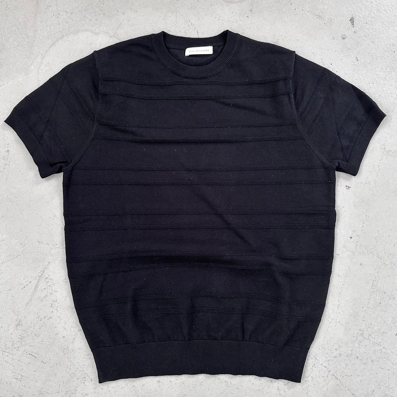 Emboss Line Half Sleeve Knit