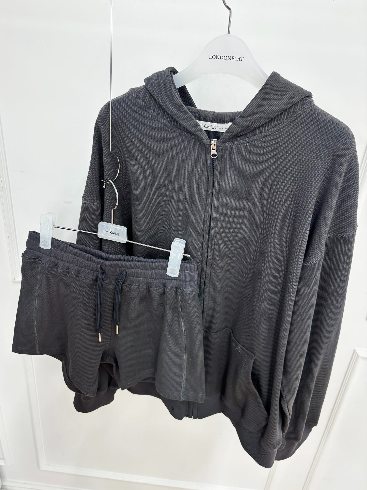 [A MA:DE 2026SS] Silhouette Blouse (2color)