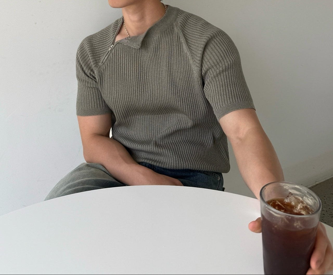 Vogue Diagonal Zip Linen Knit
