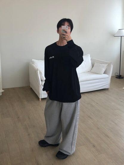 Carrot Embroidery Pants - full body front