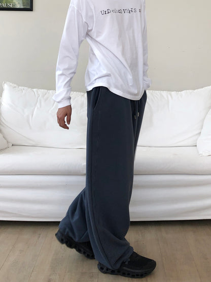 Chain Embroidery Pants - front waist
