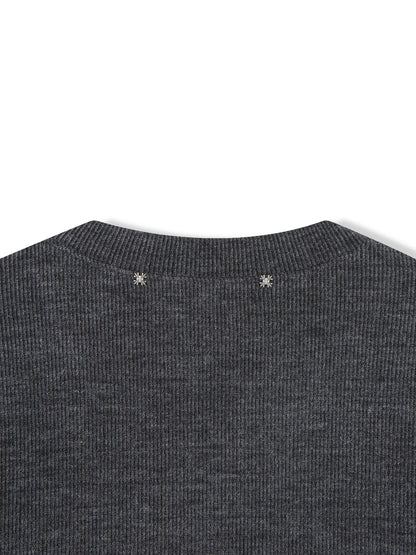 Star Stud V-Neck Ribbed Knit ネックライン バックディテール