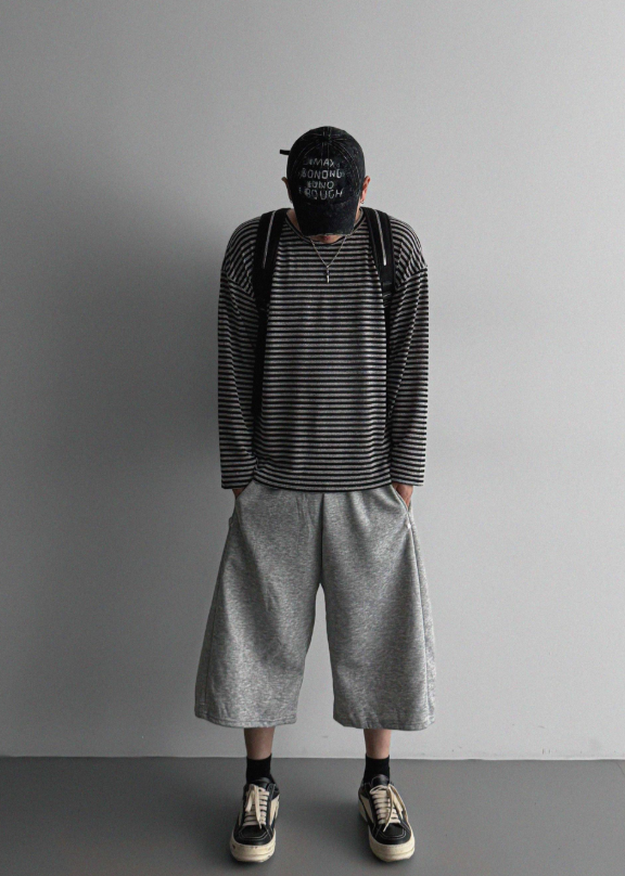 MAGNOLIA Melange Border Raglan Long Sleeve Top BLACK 背面