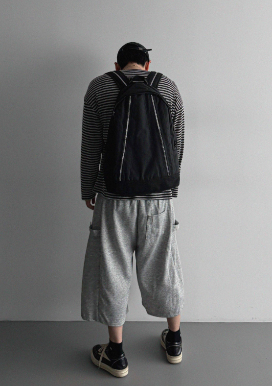 MAGNOLIA Melange Border Raglan Long Sleeve Top BLACK スタイリング全身