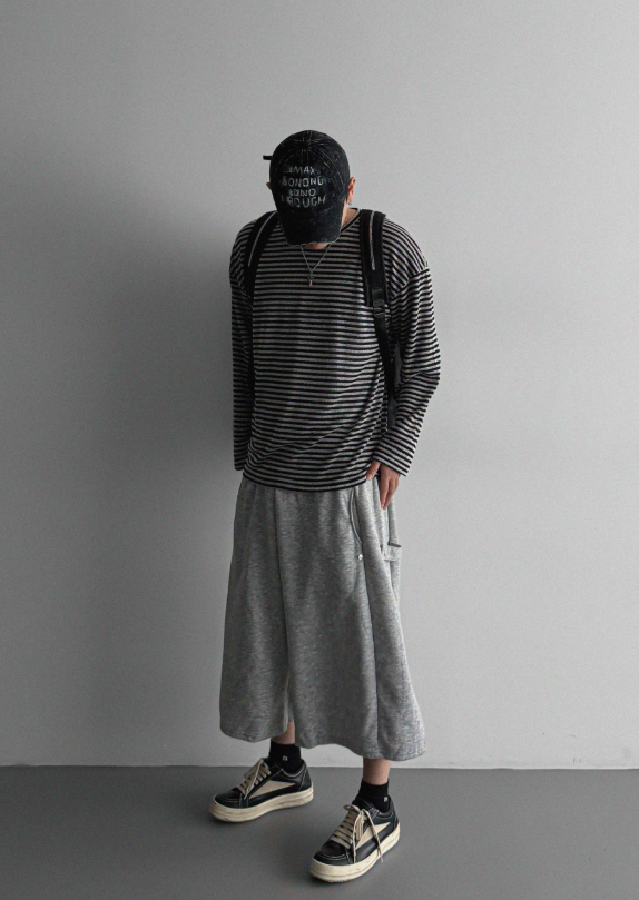 MAGNOLIA Melange Border Raglan Long Sleeve Top BLACK スタイリング全身