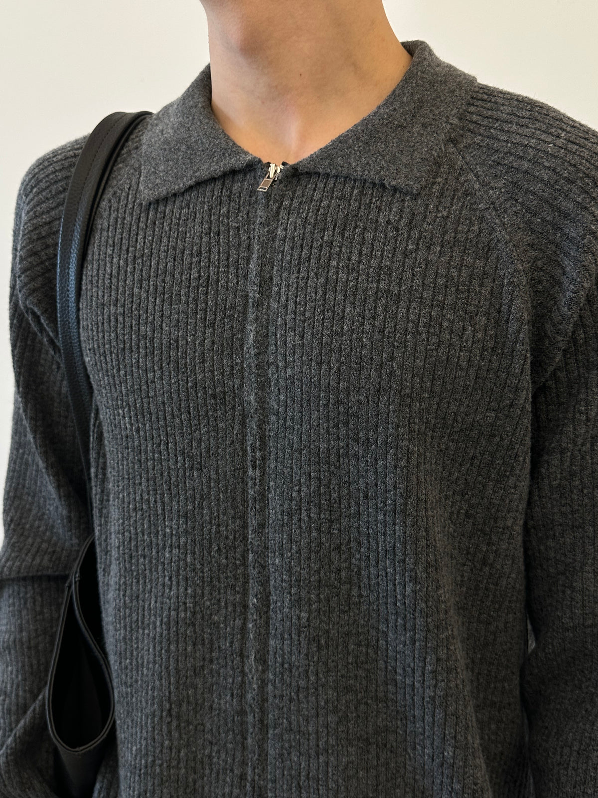 Collar Zip-Up Rib Knit Cardigan CHARCOAL 着用2