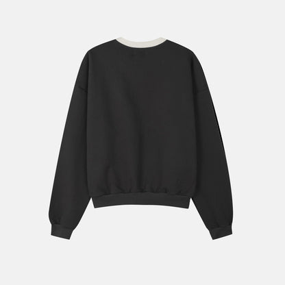 THE DEN Logo Contrast Neck Sweatshirt