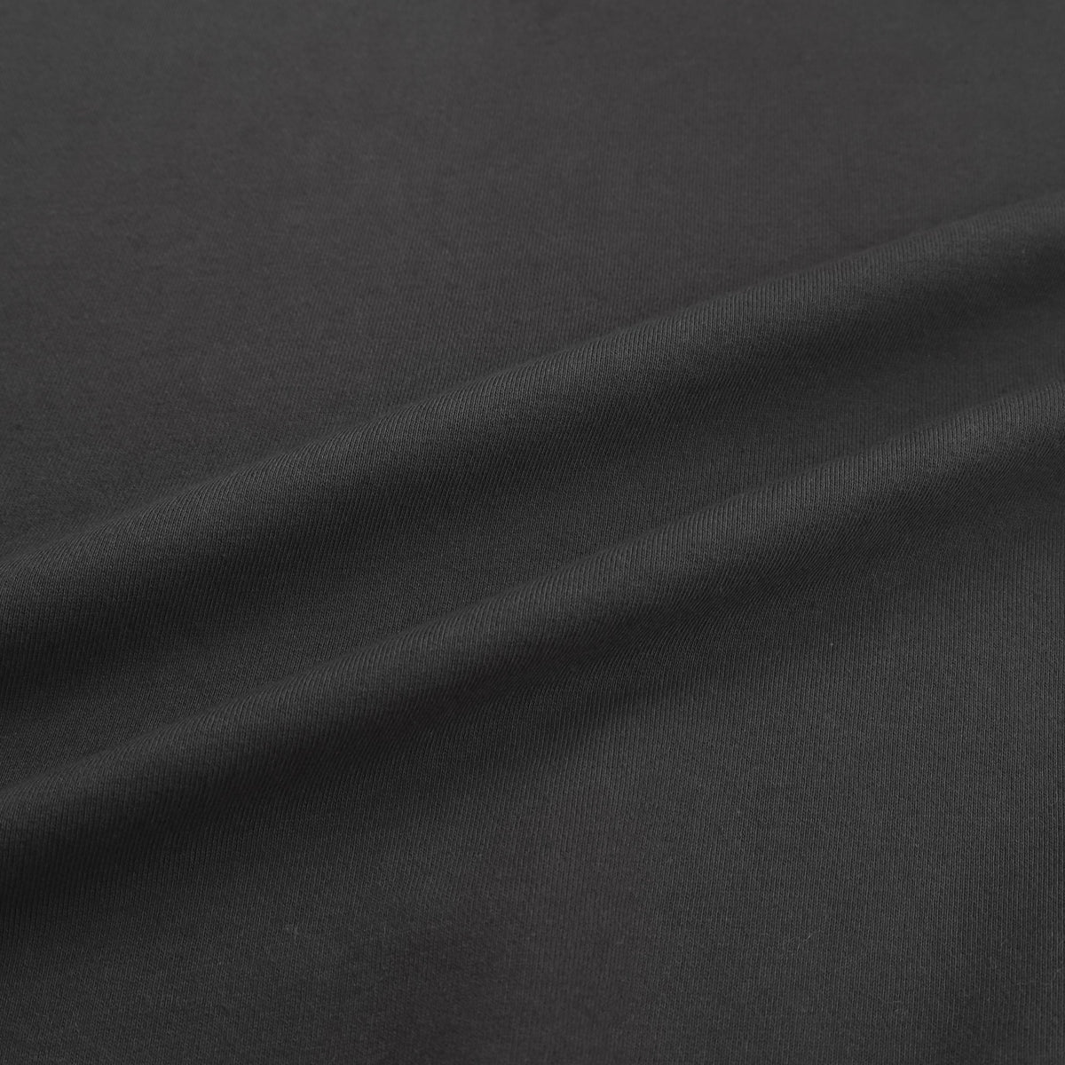 THE DEN Logo Contrast Neck Sweatshirt