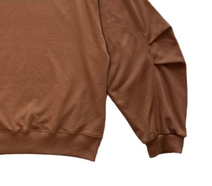 Two-Tuck Curved Hem Sweatshirt BROWN sleeve detail