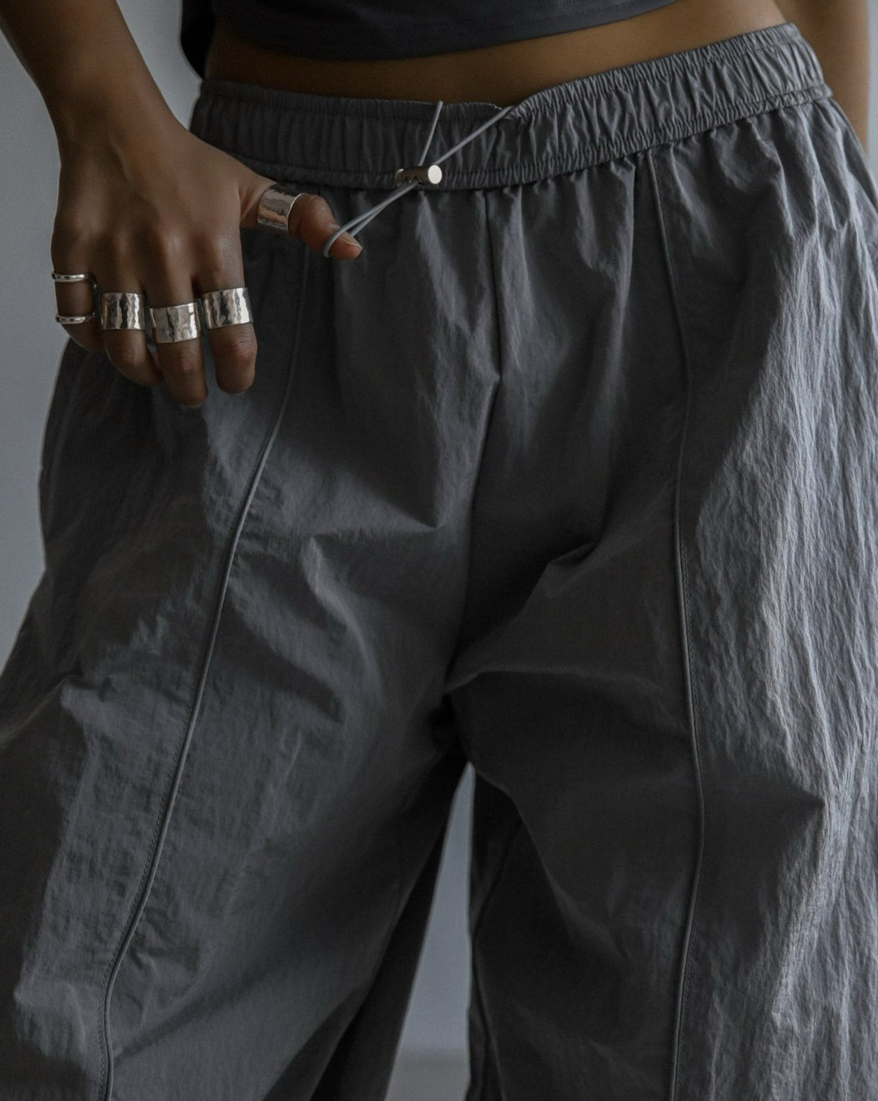 【PAPERMOON 페이퍼 문】SS / Nylon Drawstring Wide Twist Pattern Trousers
