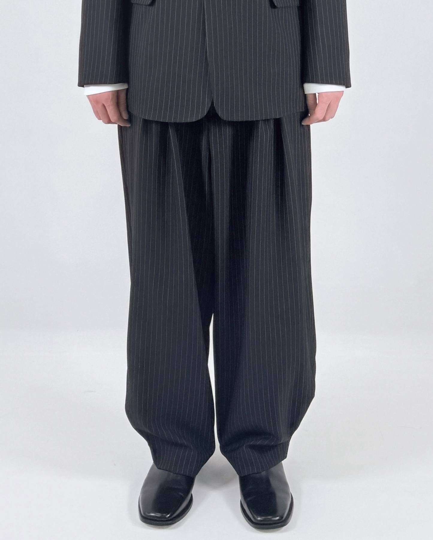 Pinstripe Pleated Wide Pants