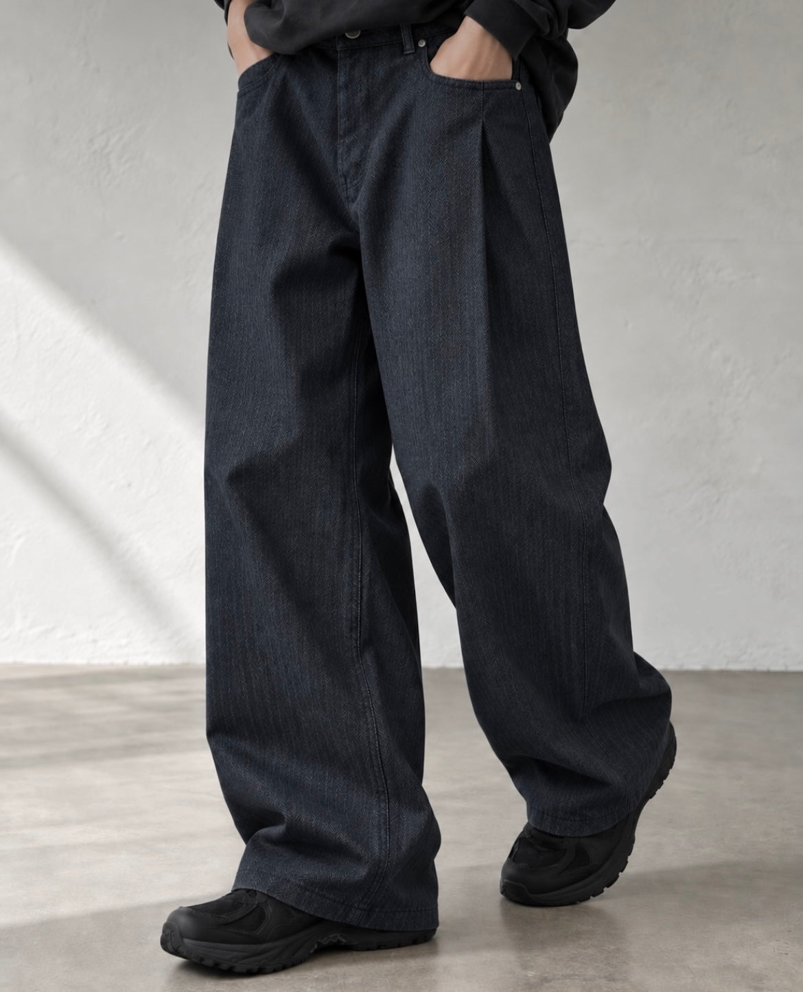 MH Curved Pants Black Denim 2