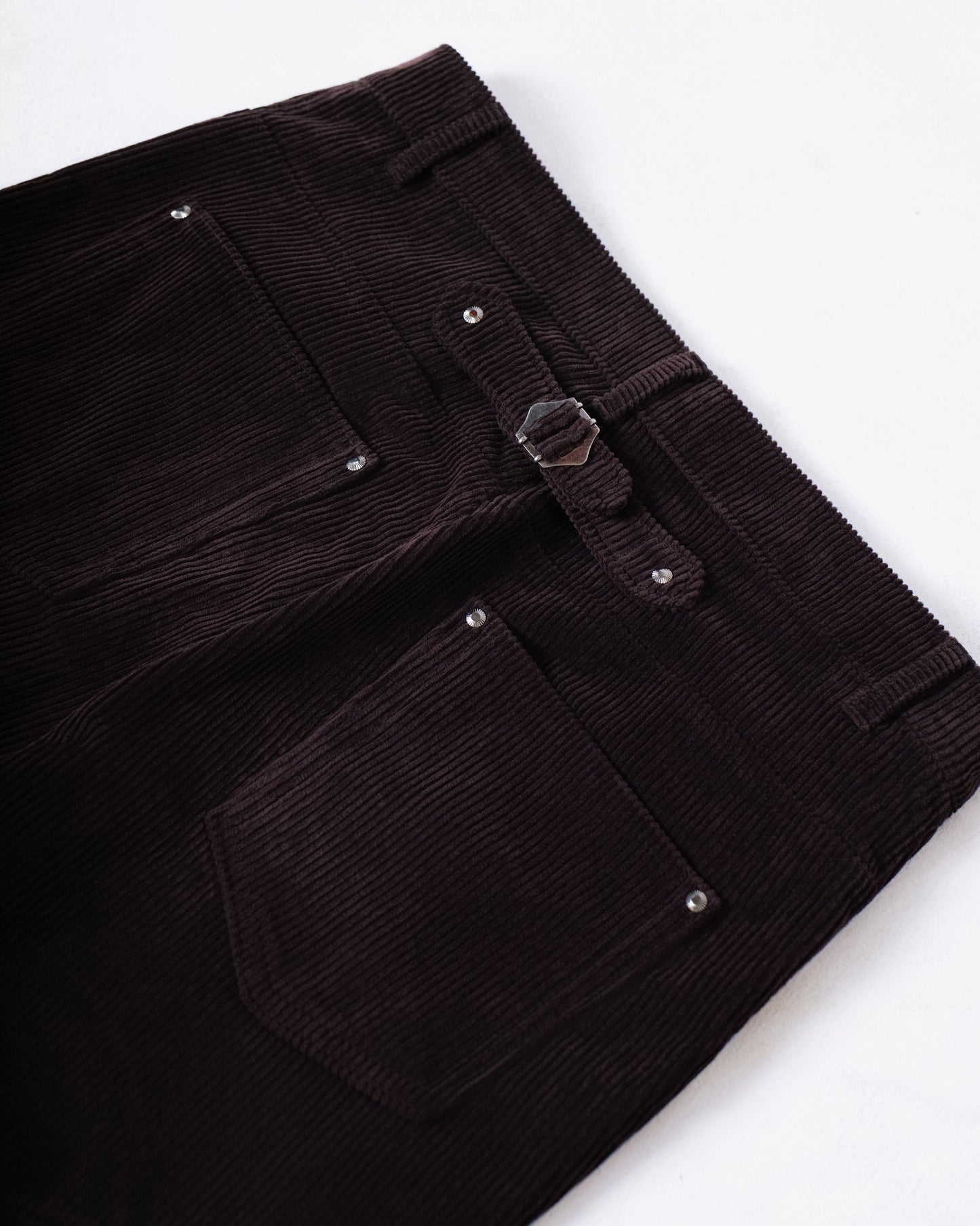【REVURA レビュ―ラ】RIVETTE CORDUROY CINCHBACK BOOTCUT TROUSERS