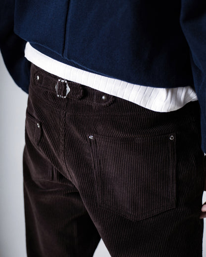 【REVURA レビュ―ラ】RIVETTE CORDUROY CINCHBACK BOOTCUT TROUSERS