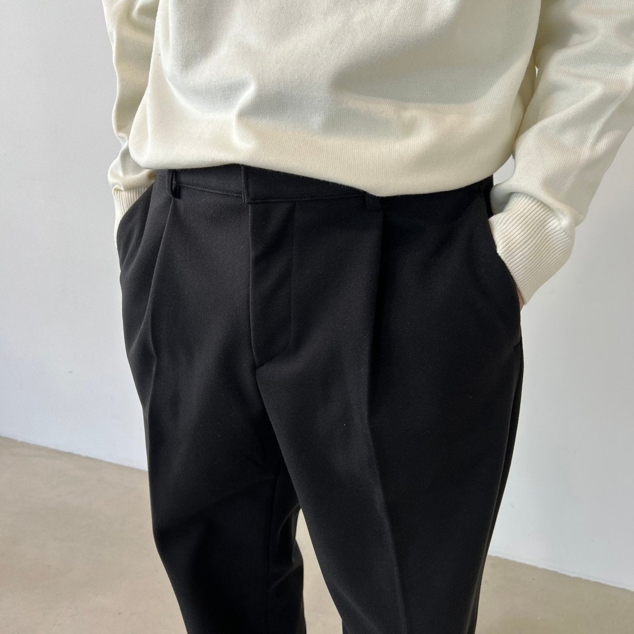 ロビンピンタックワイドスラックス ブラック 着用2