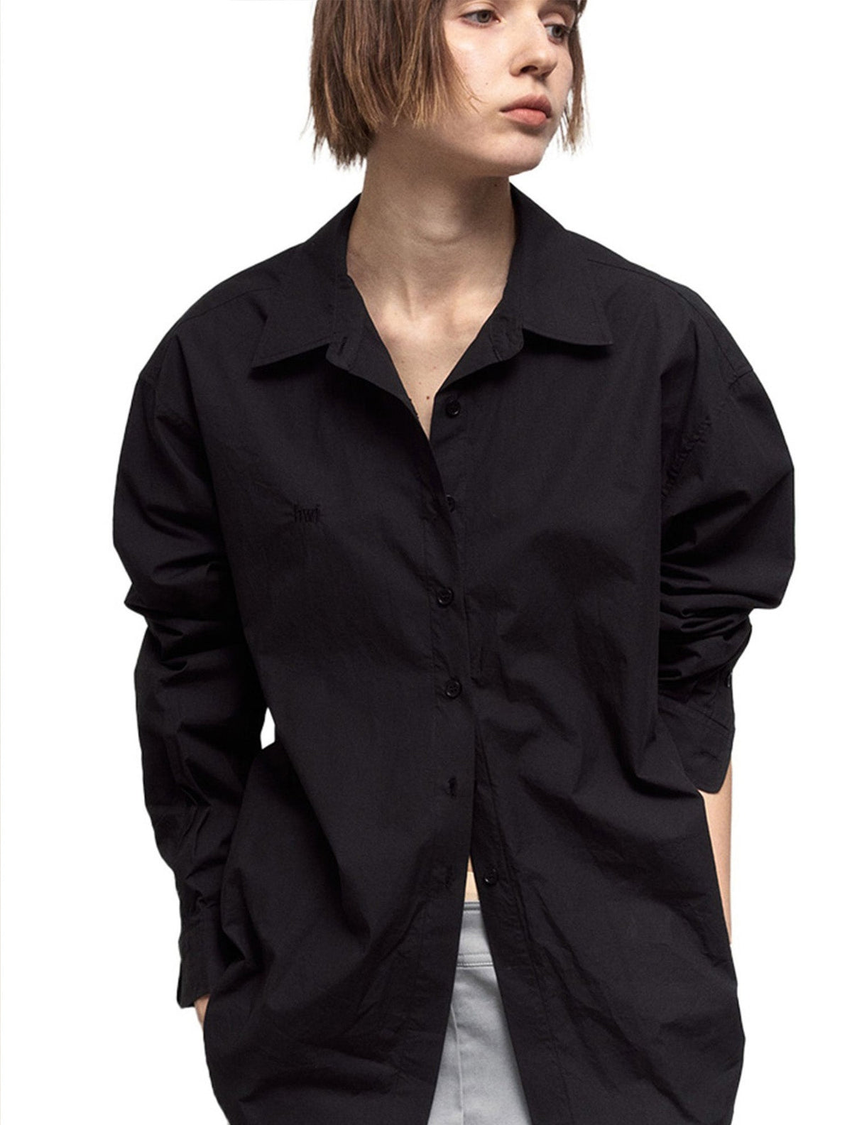 HWI LOGO SHIRT -BLACK