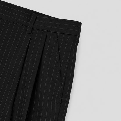 Pinstripe Wide Slacks サイドポケット ディテール