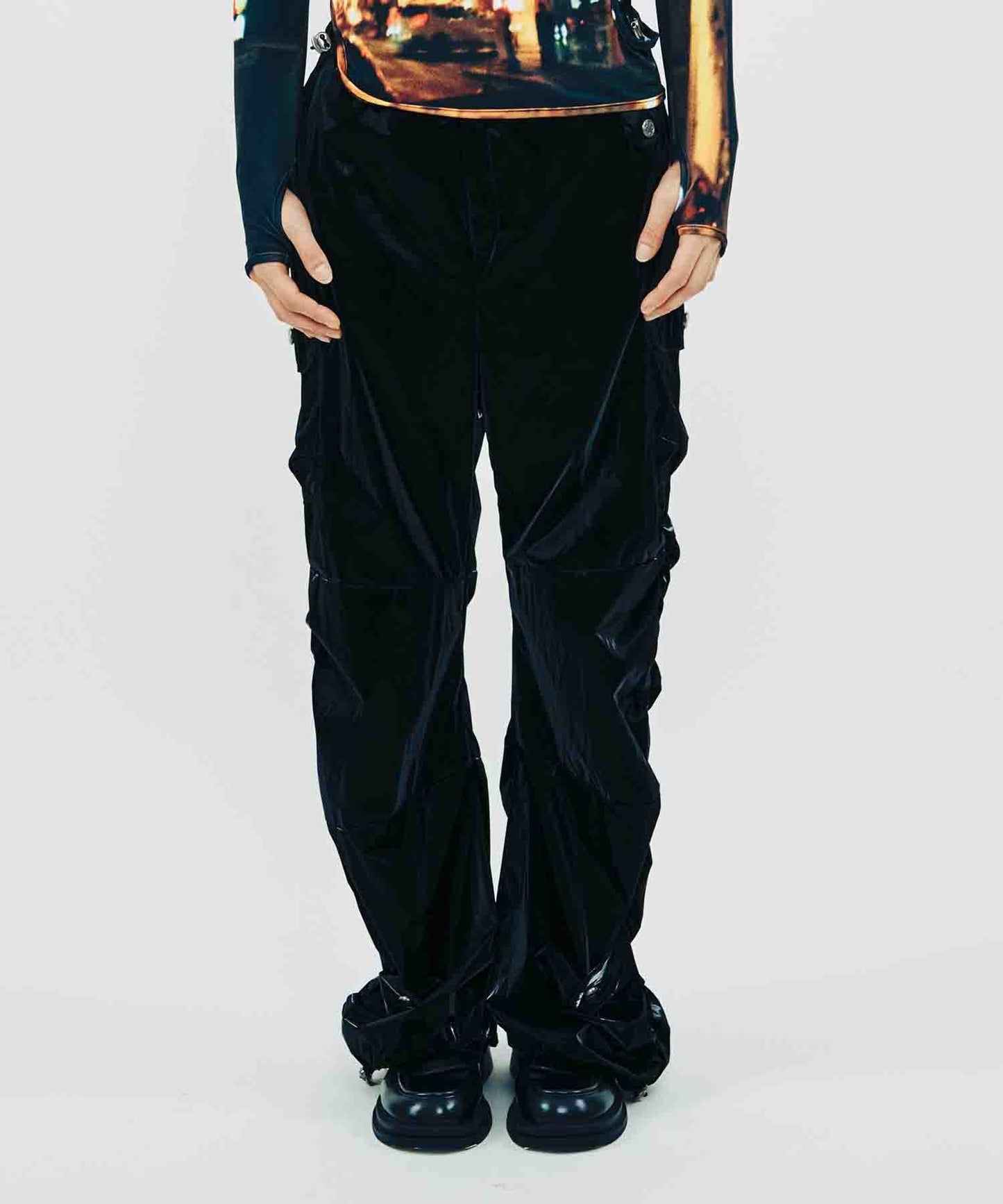 SIDE SHIRRING PANEL PANTS_BLACK