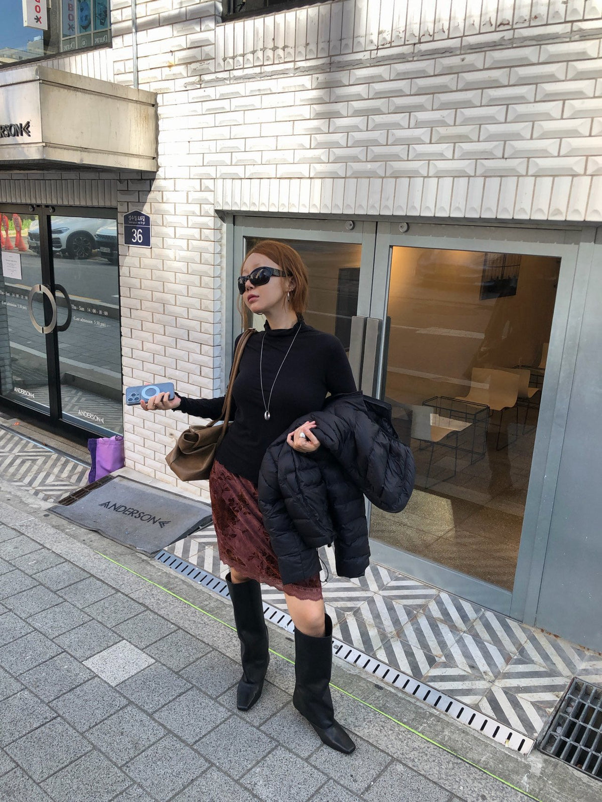 A MA:DE ブラウン花柄スカートの冬コーデ