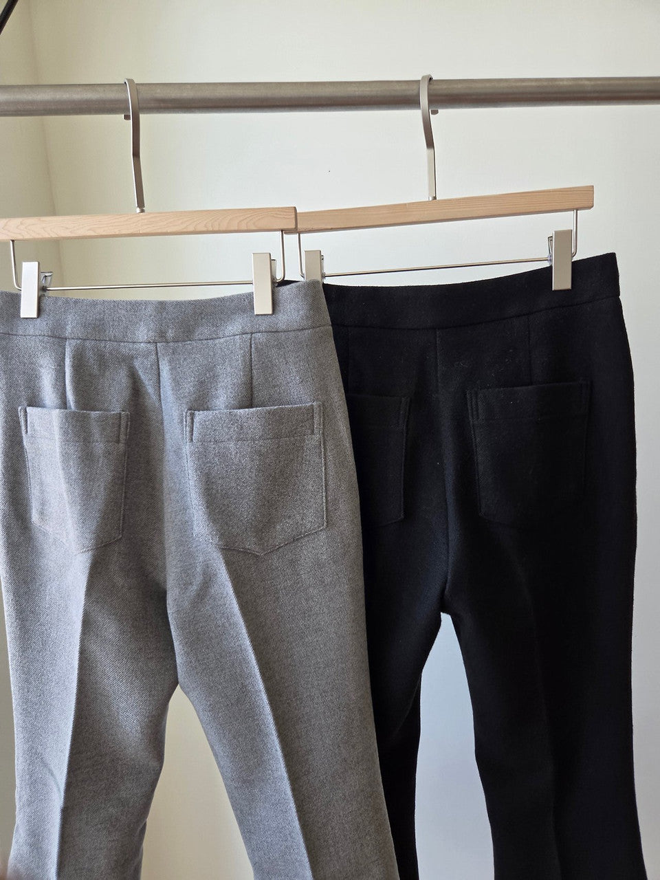A MA:DE ウールパンツのバックポケット