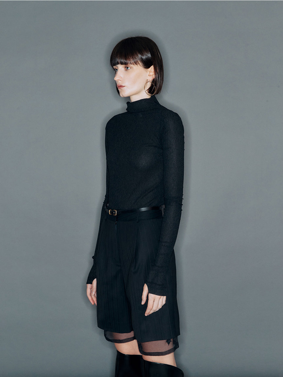 アリク Nunki レタスエッジ トップ 韓国ブランド 着用画像