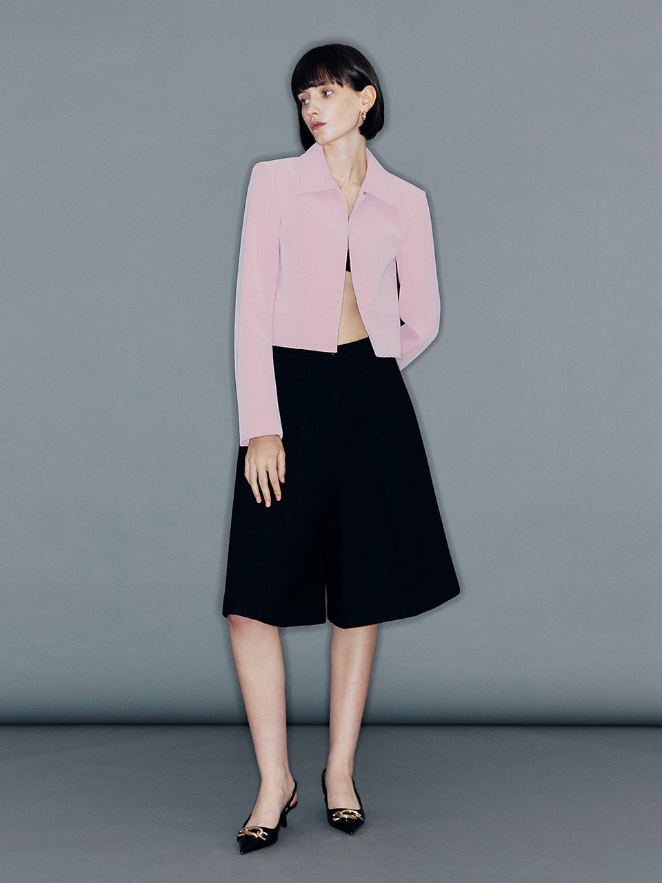 arik レディース クロップ丈 フェイクレザー 韓国モード ファッション