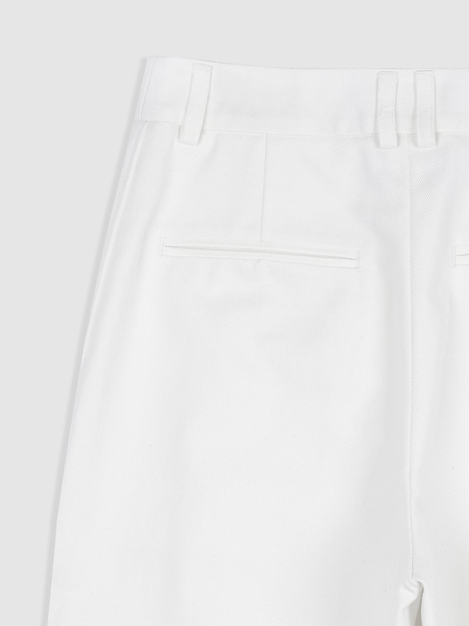 韓国ファッション きれいめ arik アンタレス ホワイトパンツ 