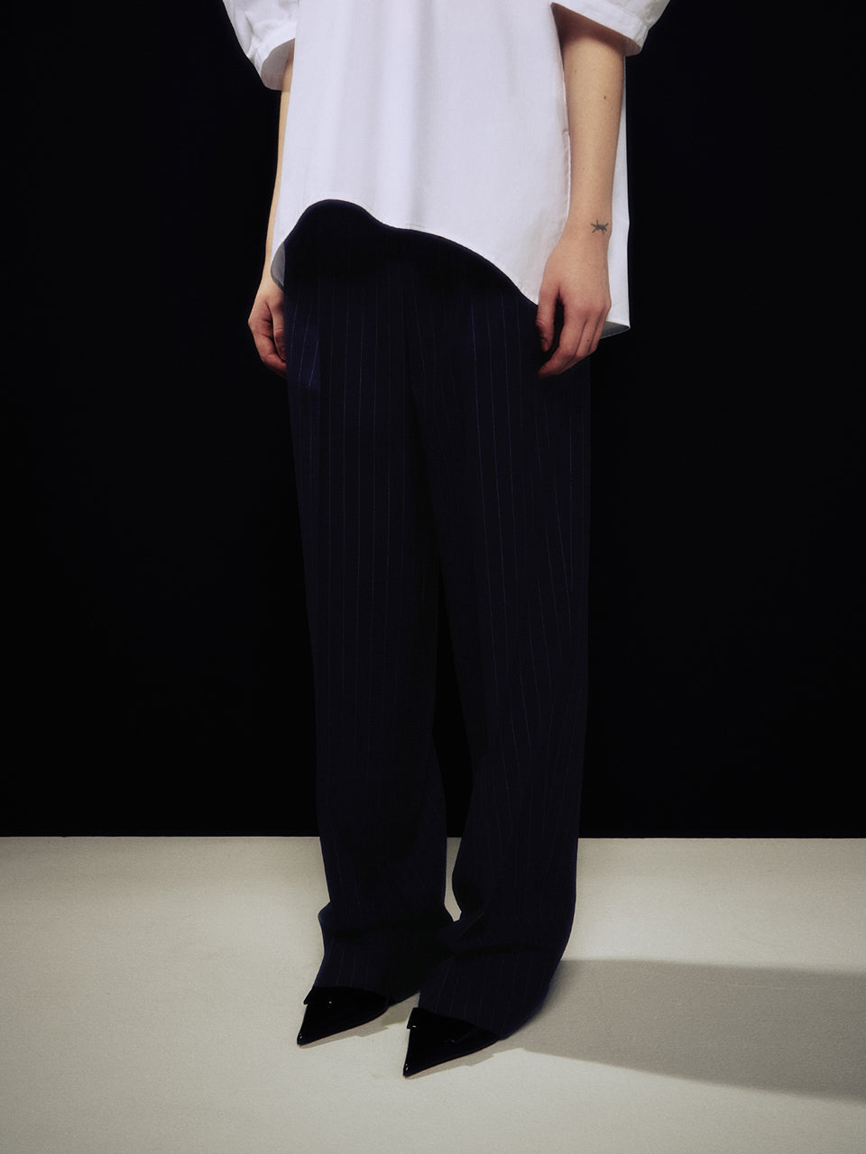 韓国ファッション 大人 ネイビーストライプパンツ