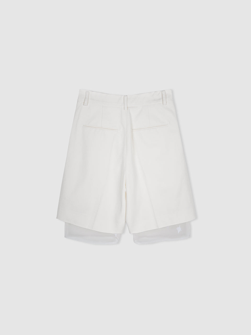 アリク ホワイトショートパンツ 韓国 レディース シンプルコーデ