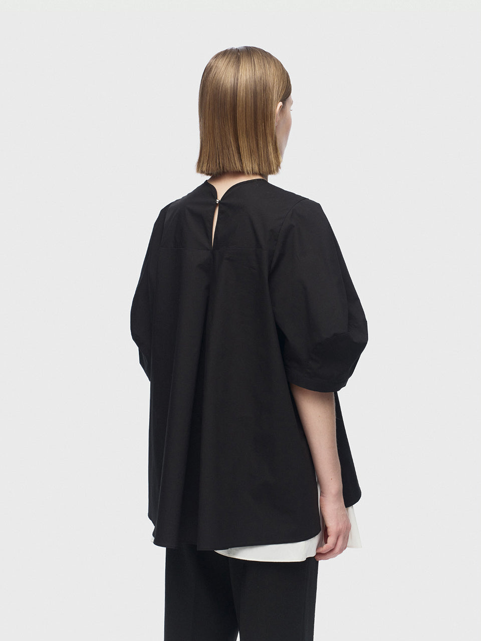 ARIK ボリュームスリーブ ブラウス 黒 韓国ブランド レディース