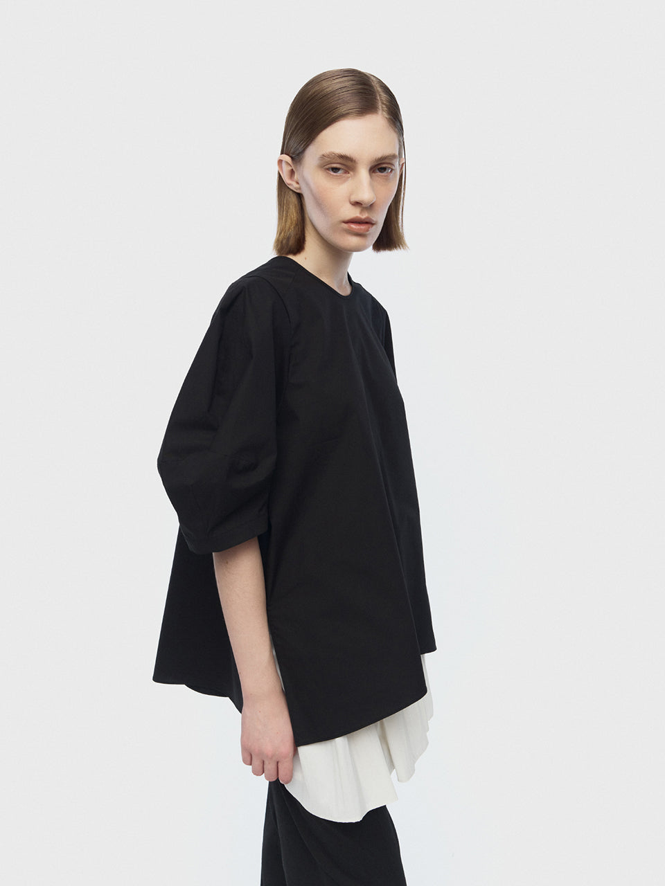 アリク レディース トップス 黒 韓国デザイナーズブランド