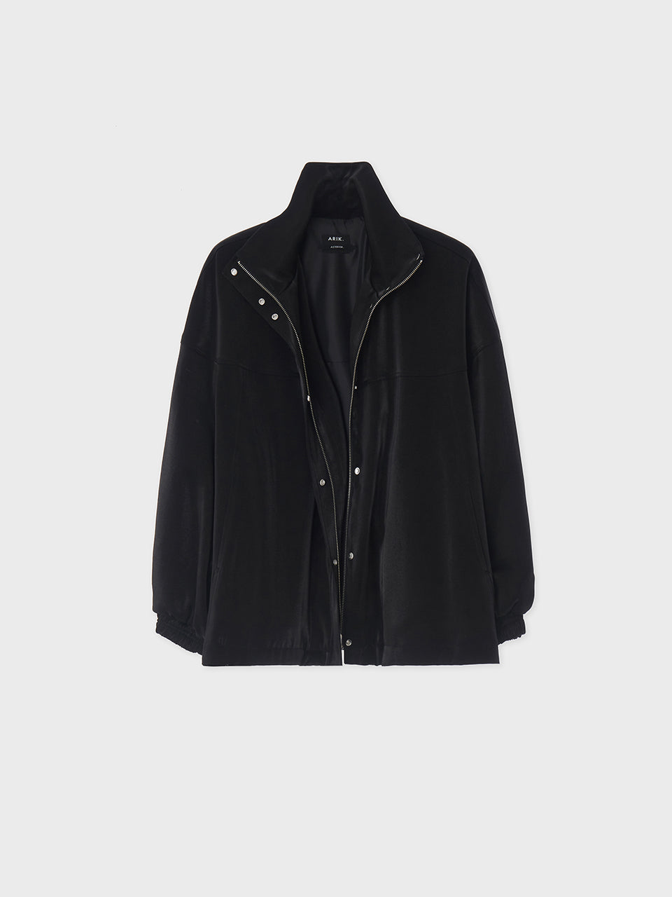 韓国ファッション ARIK コーデ サテンブルゾン