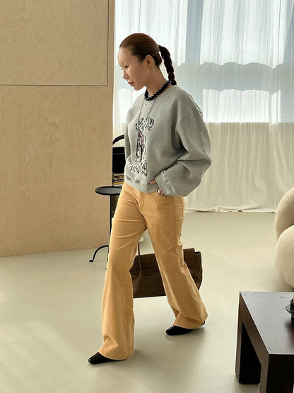 ベージュ ベルベットブーツカットパンツコーデ