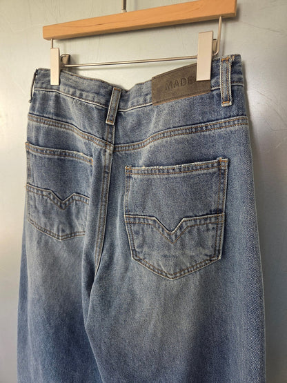 デニムパンツ バックポケットのディテール