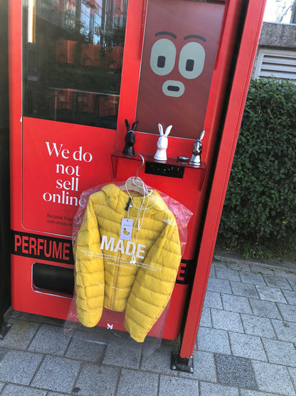 韓国ファッション イエローのパファージャケット