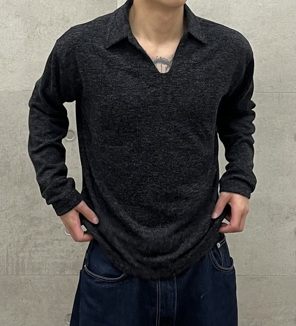 Mello V-Neck Collar Long Sleeve